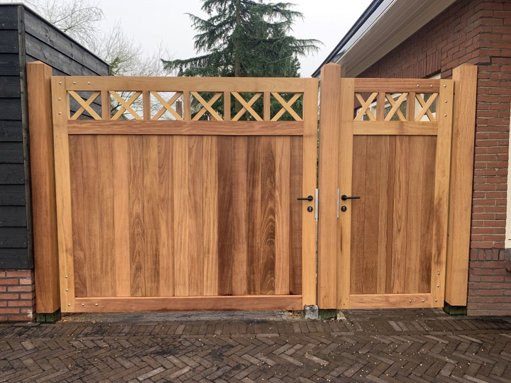 Iroko Kruispoort 180 cm