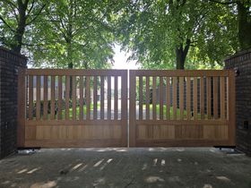 Iroko Hunepoort
