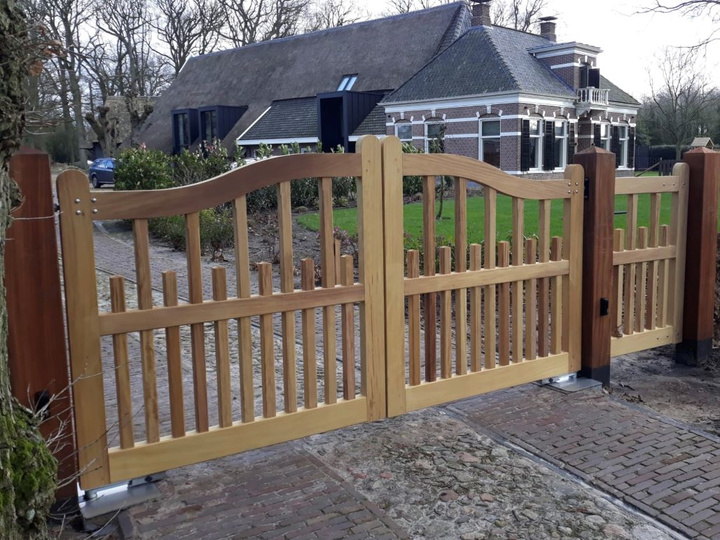 Iroko Maatwerk poorten
